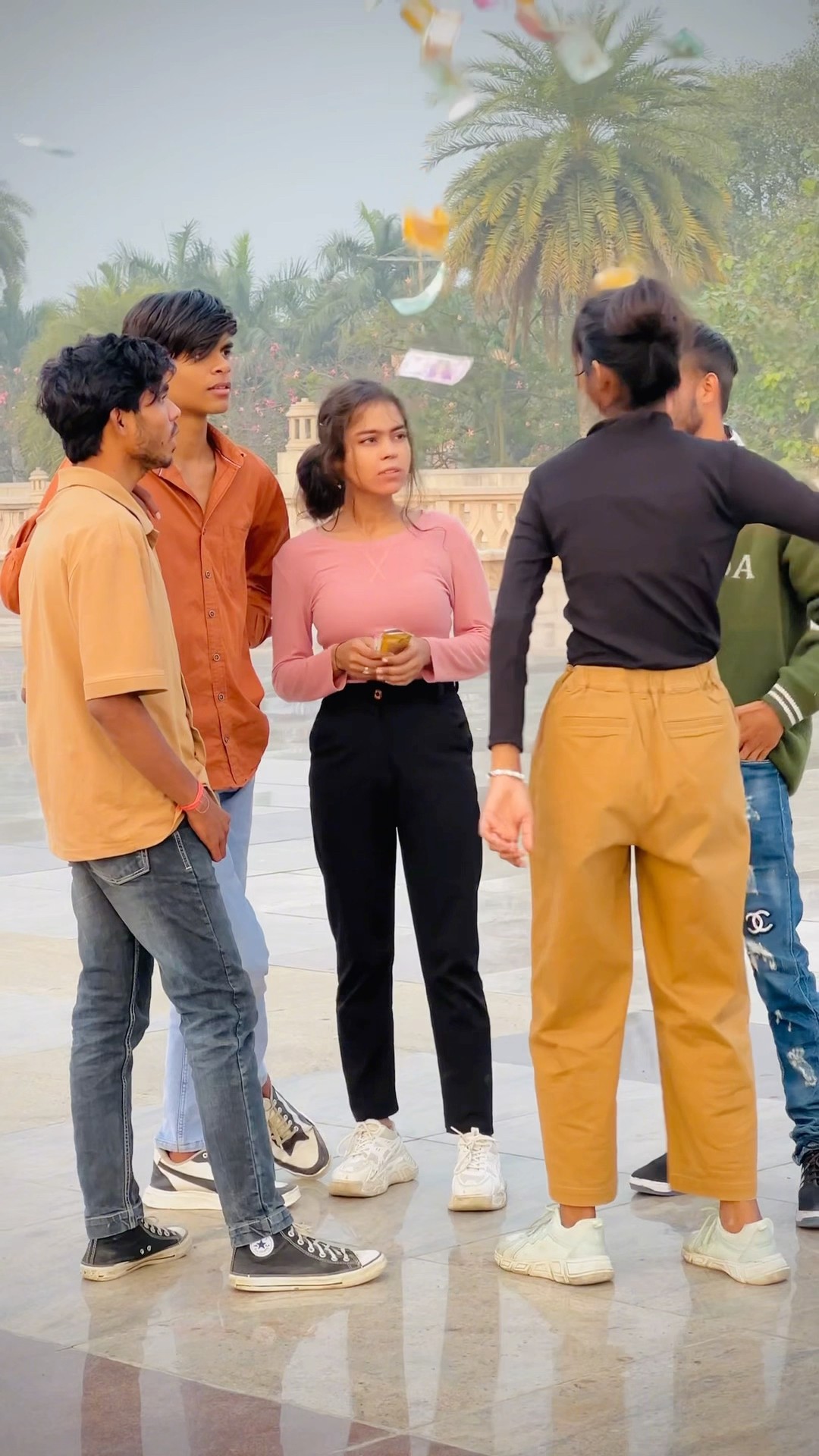 Laal saree ?❤️#ytshorts #ytshortsvideo #youtubeshorts #shortsfeed #shorts